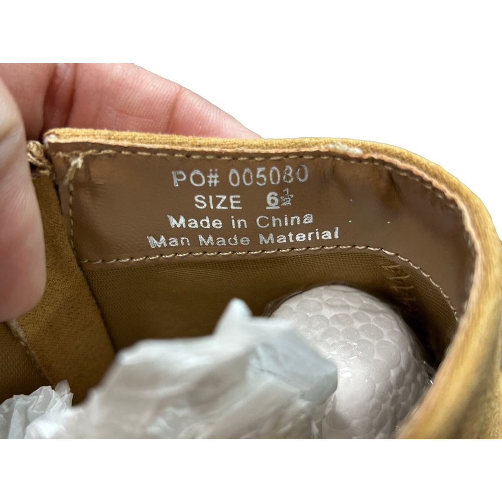 New without box Journee Collection Arely Kitten Heel Pointed Toe Bootie size 6.5 - Picture 8 of 8